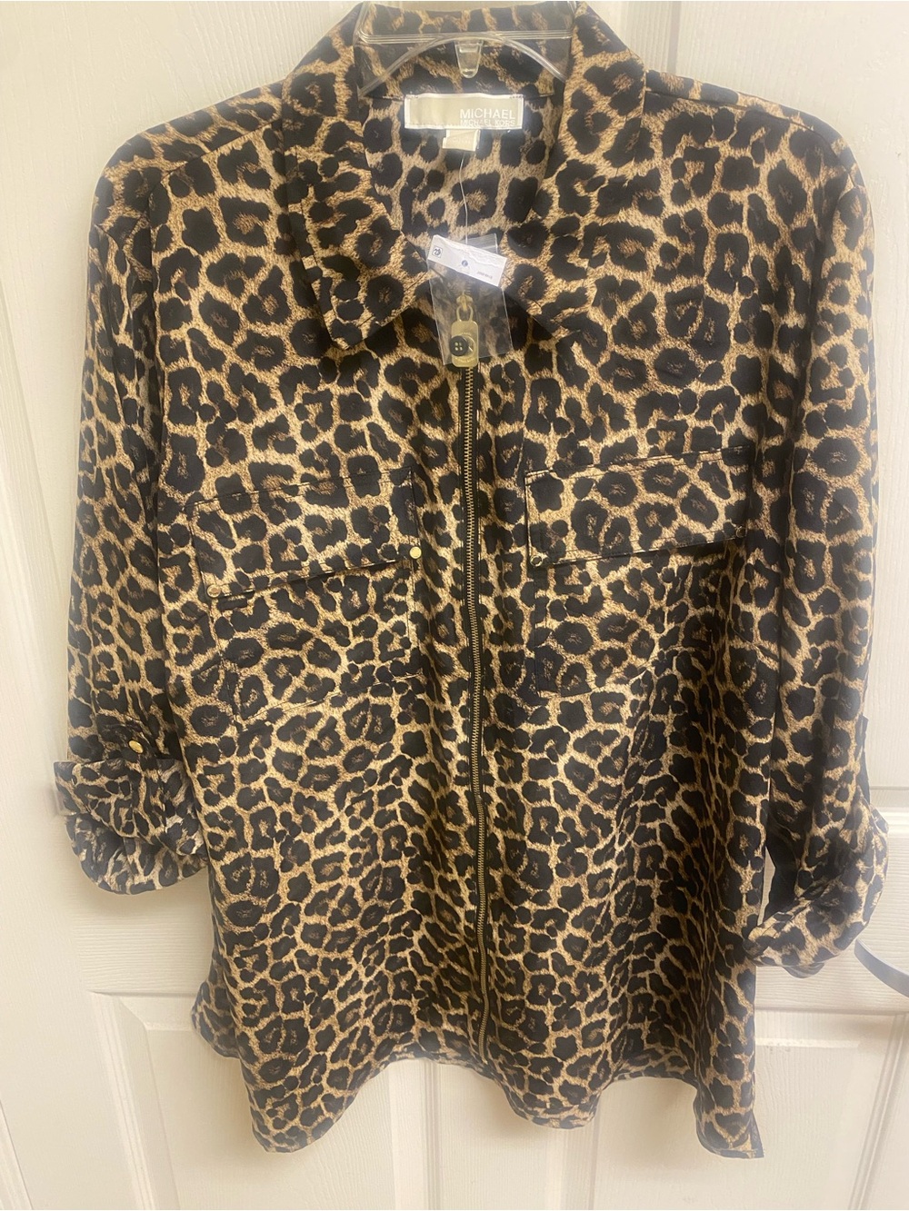 Michael Kors Leopard Pattern
Zipper Up Long Sleeve Blouse Top
Size 2X #0074